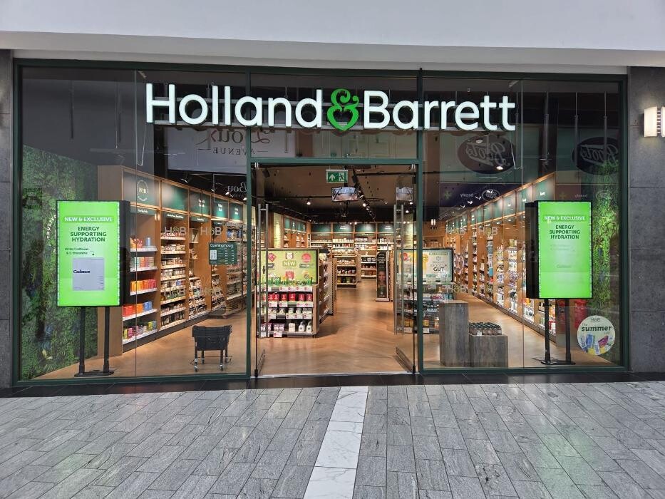 Images Holland & Barrett - Silverburn