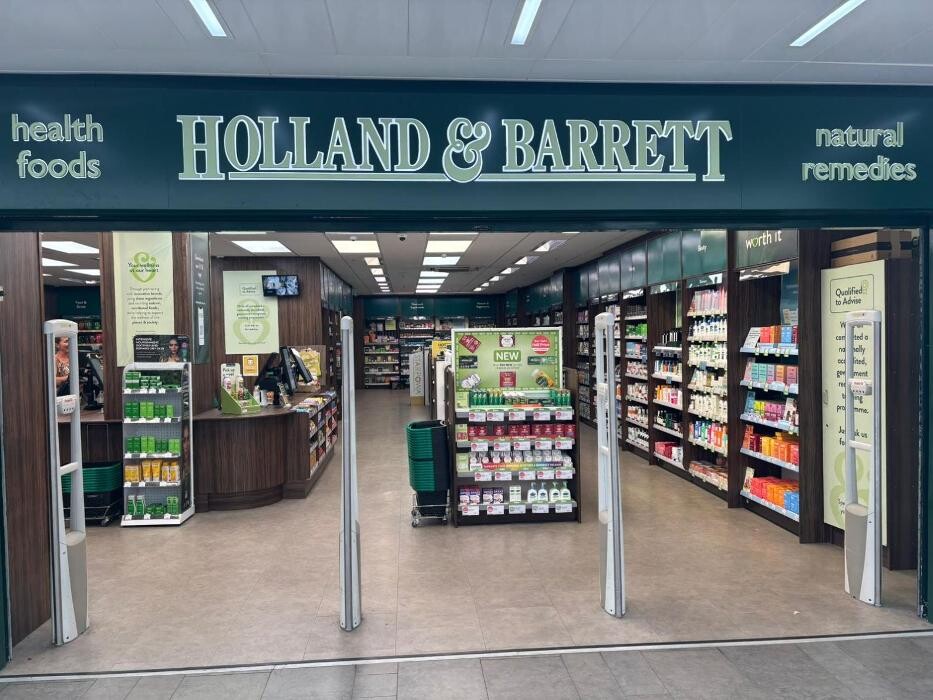 Images Holland & Barrett - Cheltenham