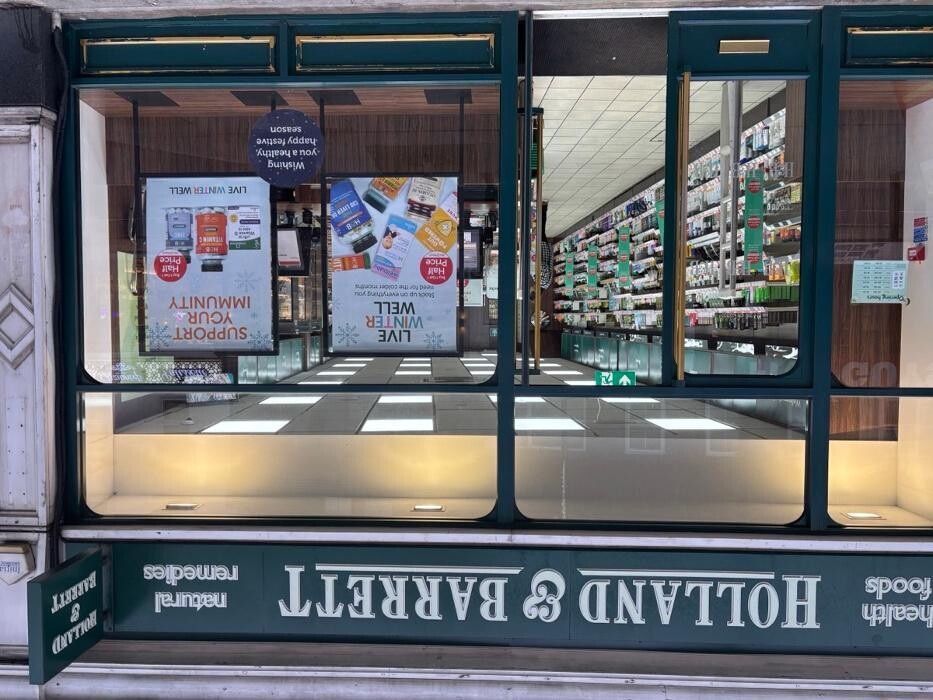 Images Holland & Barrett - Barnet