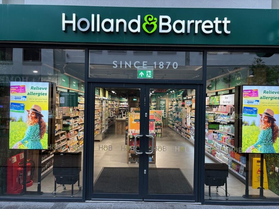 Images Holland & Barrett - Altrincham