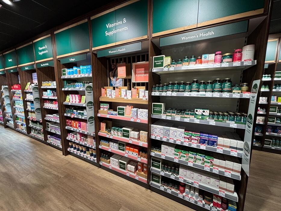 Images Holland & Barrett - Colchester