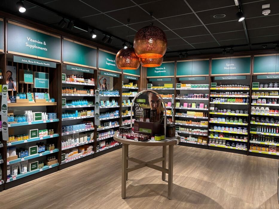 Images Holland & Barrett - Colchester