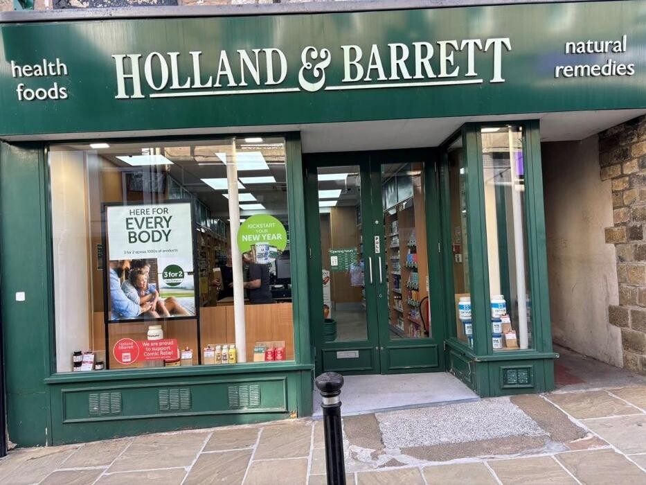 Images Holland & Barrett - Skipton