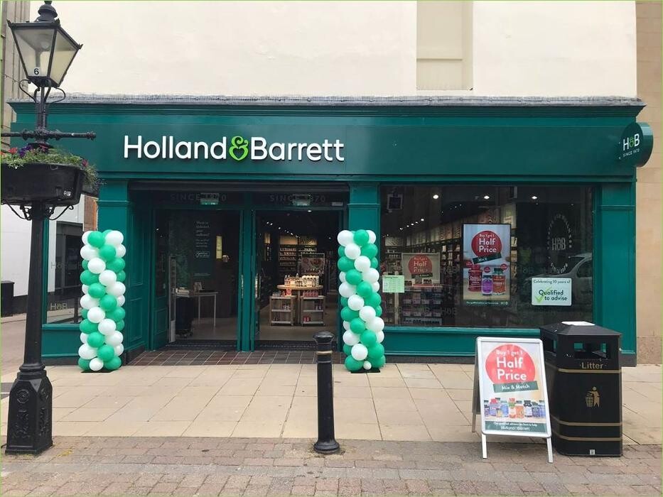 Images Holland & Barrett - Harrogate