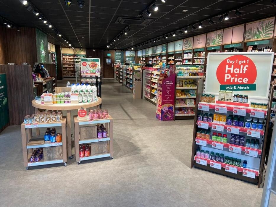 Images Holland & Barrett - Harrogate