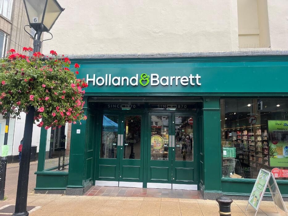 Images Holland & Barrett - Harrogate