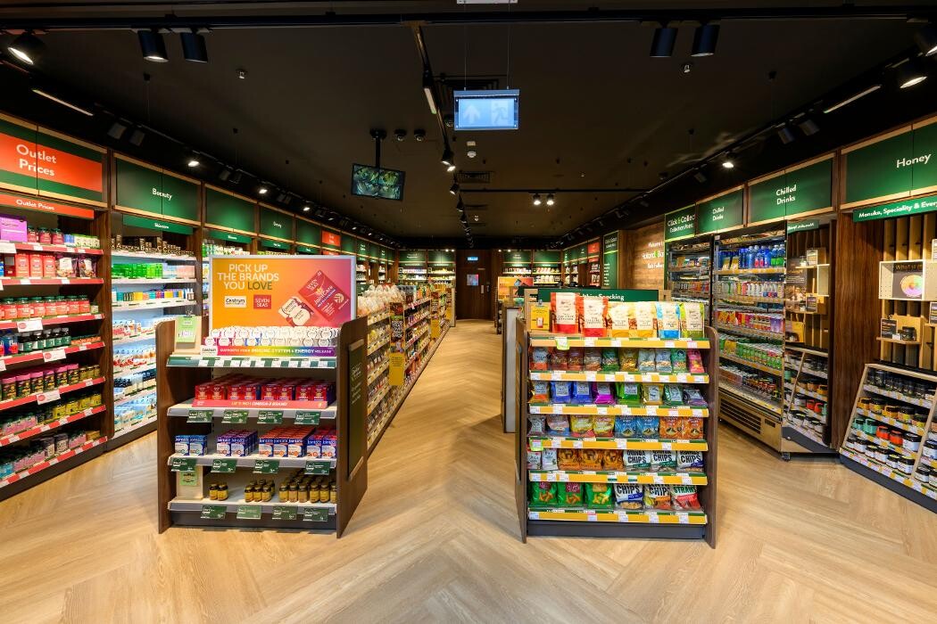 Images Holland & Barrett - York Fulford