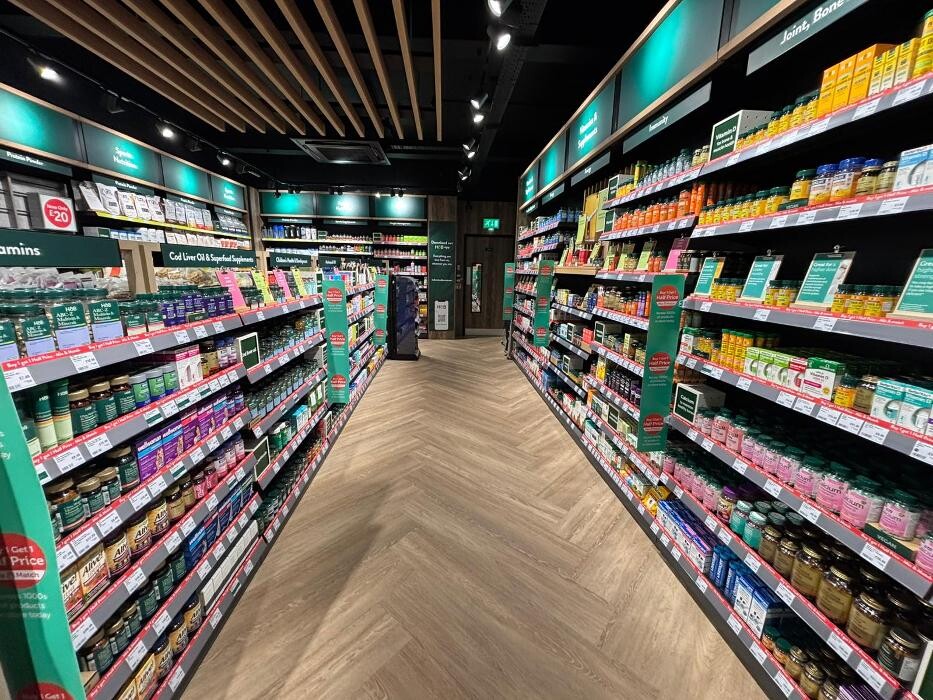 Images Holland & Barrett - Brentwood