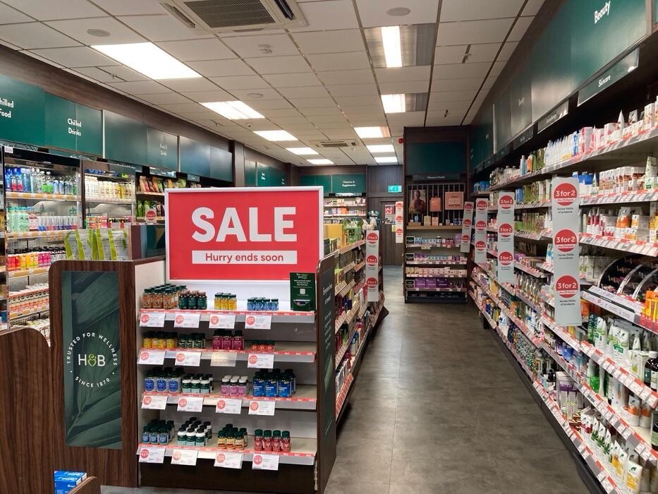 Images Holland & Barrett - Cannock
