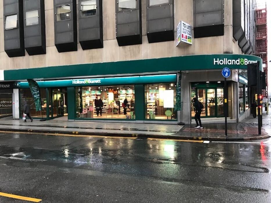 Images Holland & Barrett - Birmingham High Street