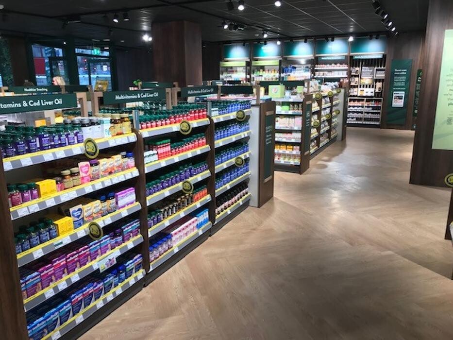 Images Holland & Barrett - Birmingham High Street