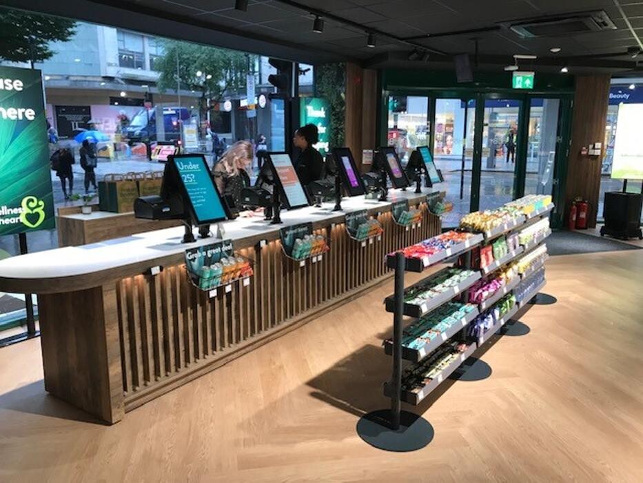 Images Holland & Barrett - Birmingham High Street