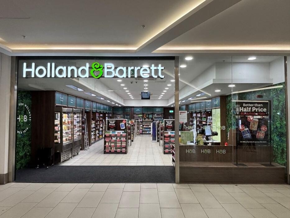 Images Holland & Barrett - Nottingham Victoria