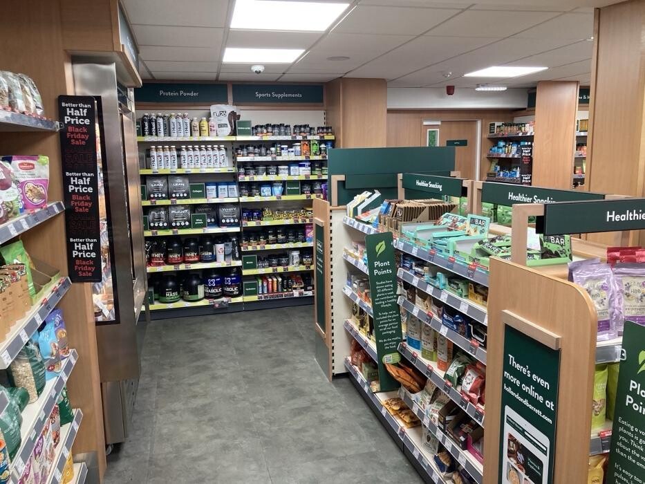 Images Holland & Barrett - Totnes