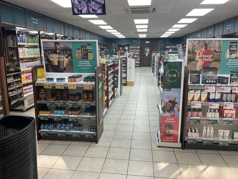 Images Holland & Barrett - Metro Centre