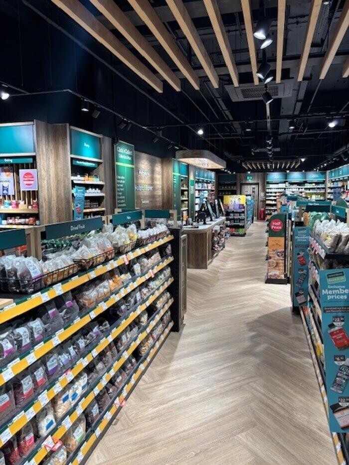 Images Holland & Barrett - Swansea Quadrant