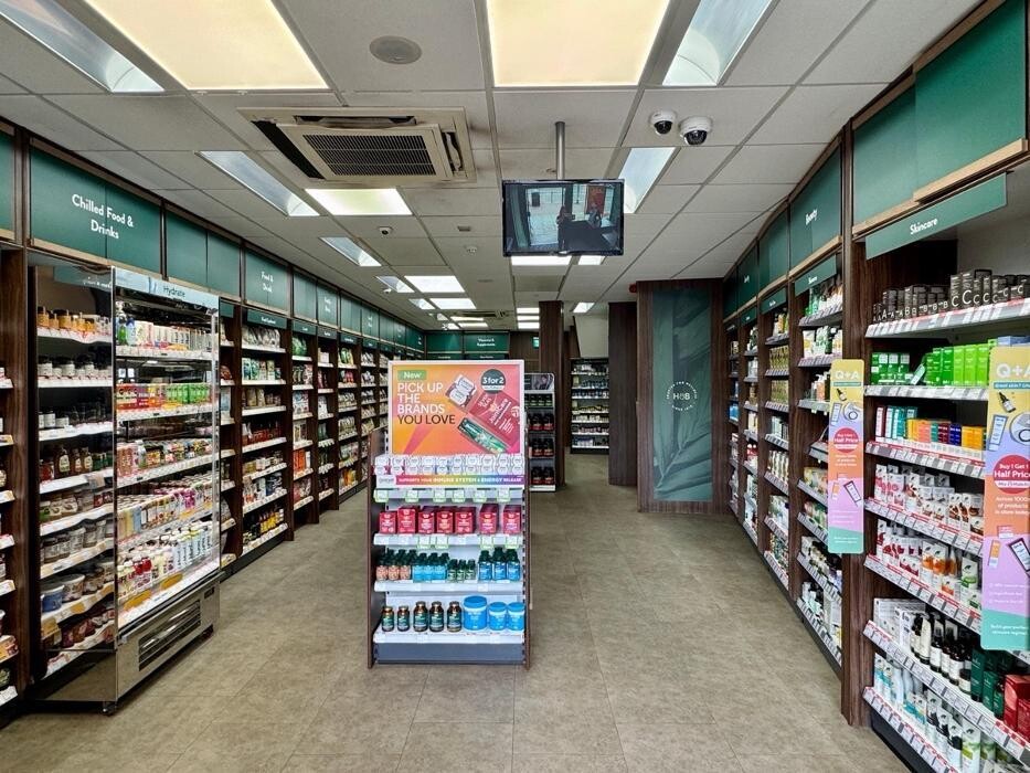 Images Holland & Barrett - Glasgow Shawlands