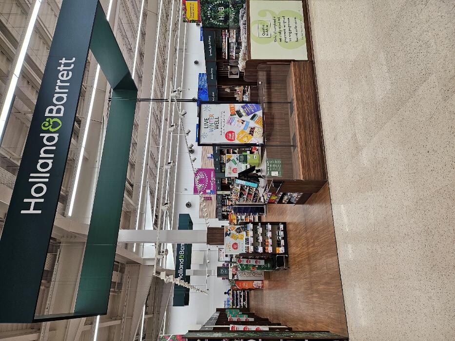 Images Holland & Barrett - Newcastle Tesco