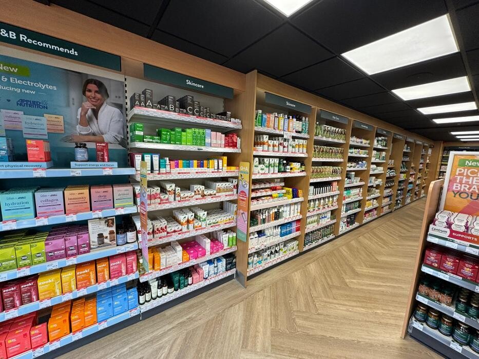 Images Holland & Barrett - St Andrews