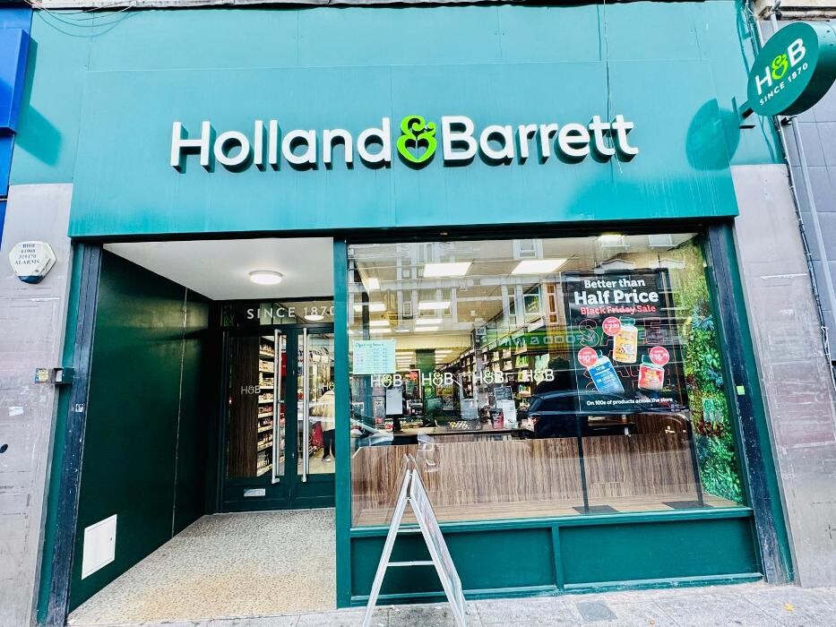 Images Holland & Barrett - Harlesden
