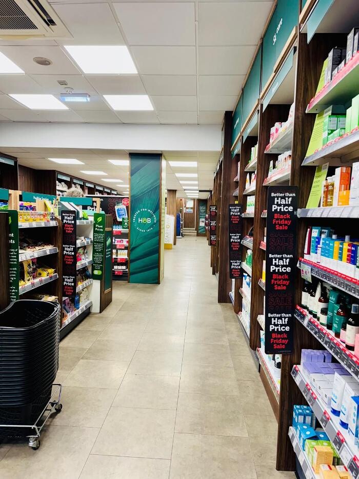 Images Holland & Barrett - Harlesden