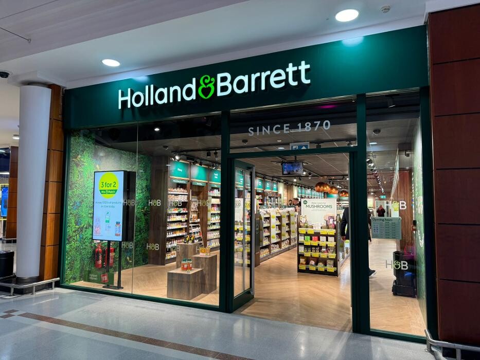Images Holland & Barrett - Belfast Forestside
