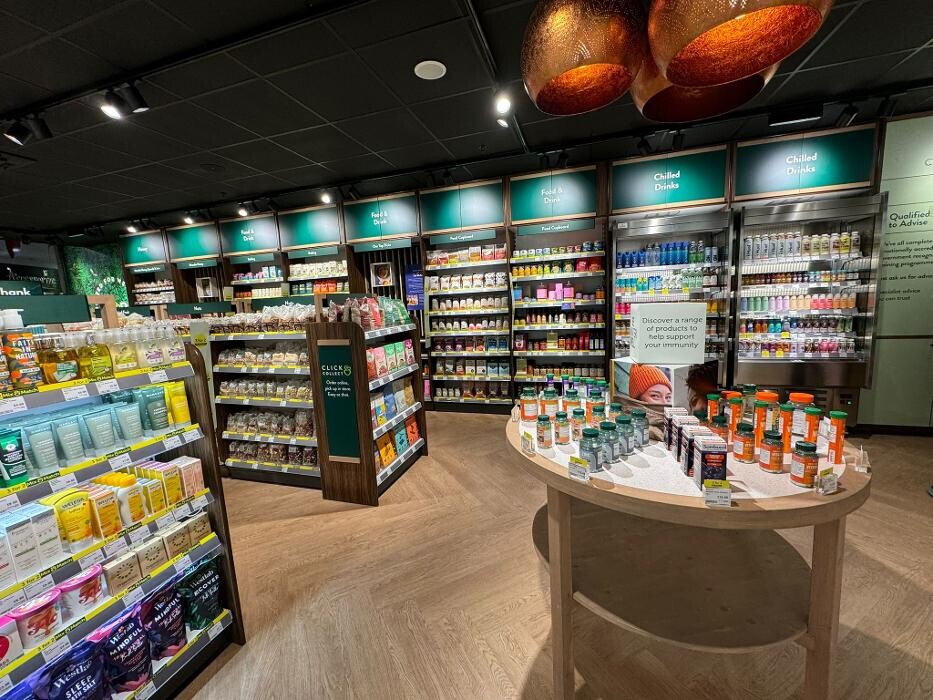 Images Holland & Barrett - Belfast Forestside