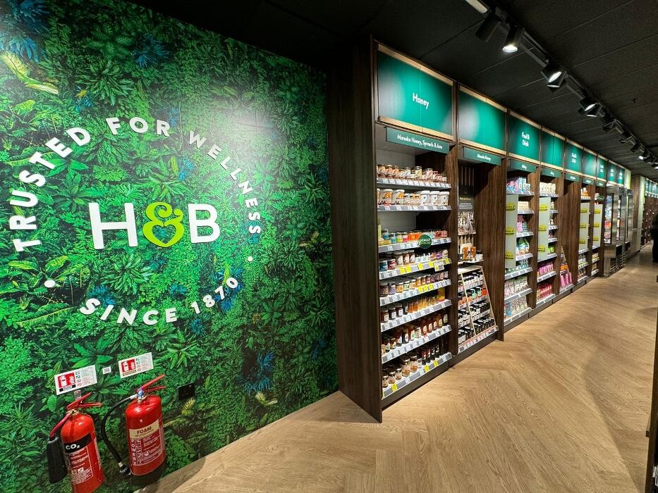 Images Holland & Barrett - Belfast Forestside