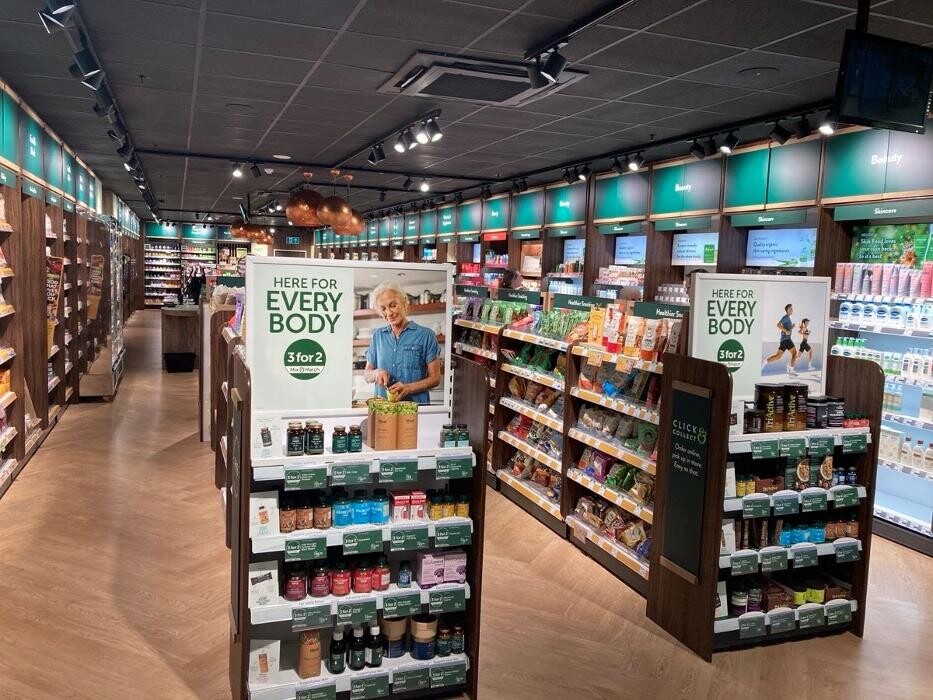 Images Holland & Barrett - Belfast Forestside