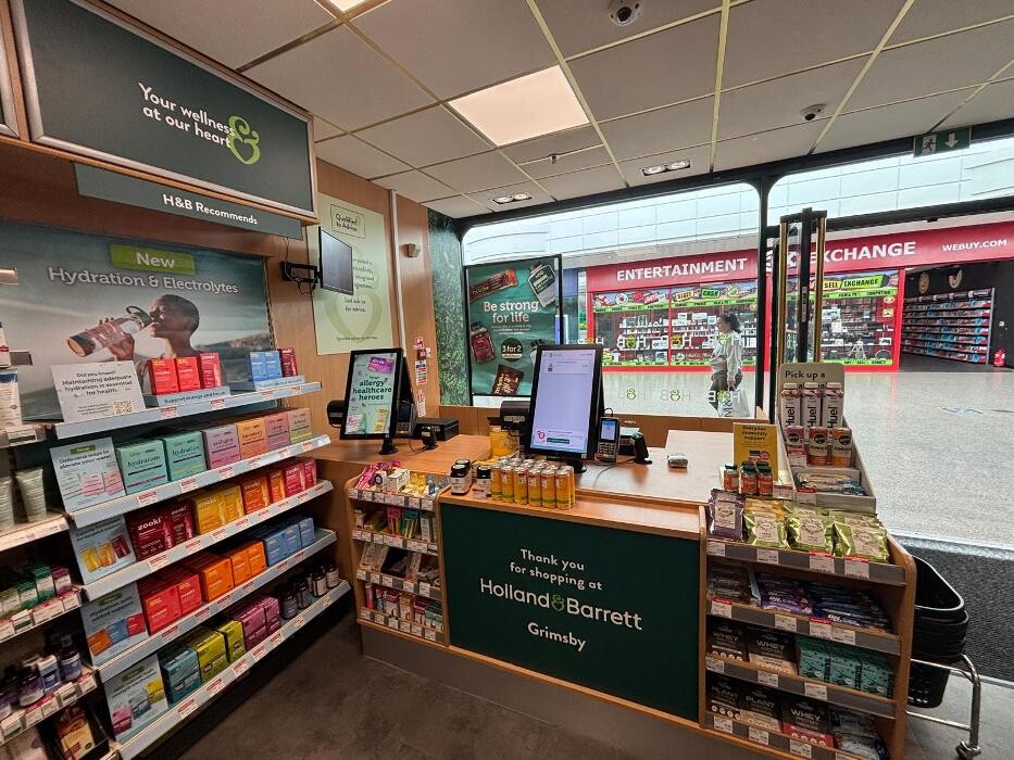 Images Holland & Barrett - Grimsby