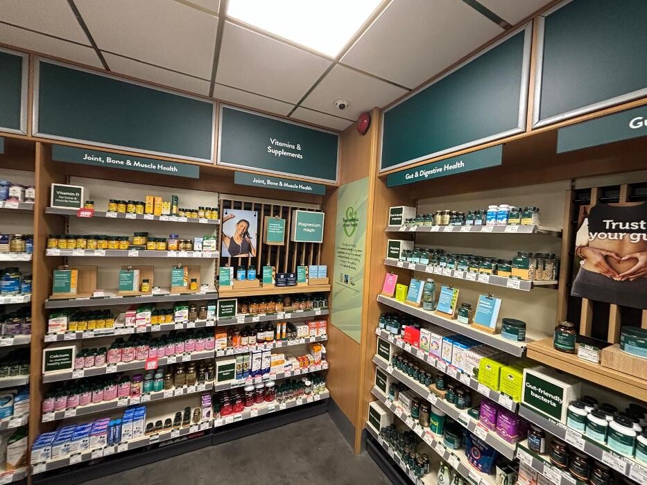 Images Holland & Barrett - Grimsby