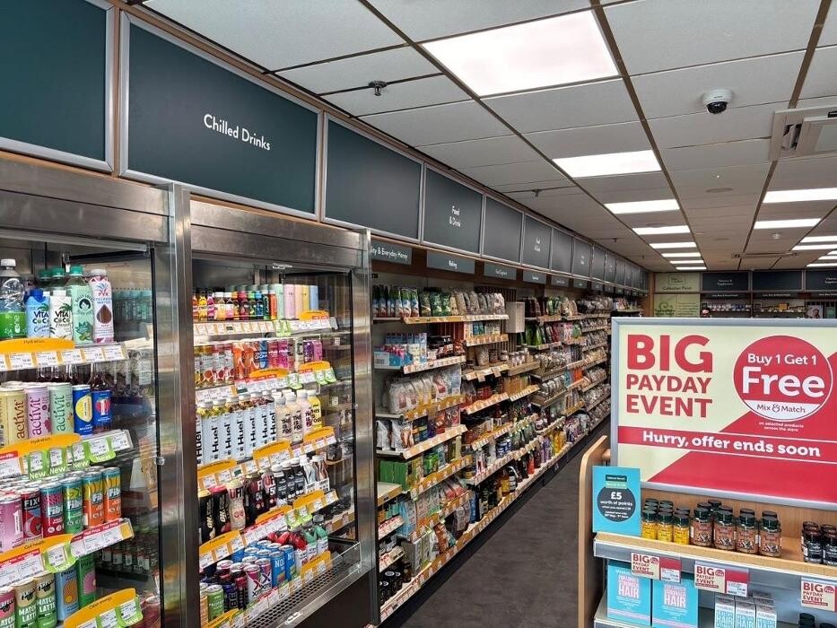 Images Holland & Barrett - Grimsby