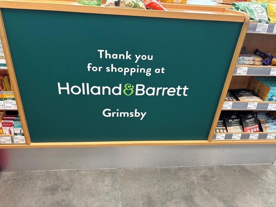 Images Holland & Barrett - Grimsby