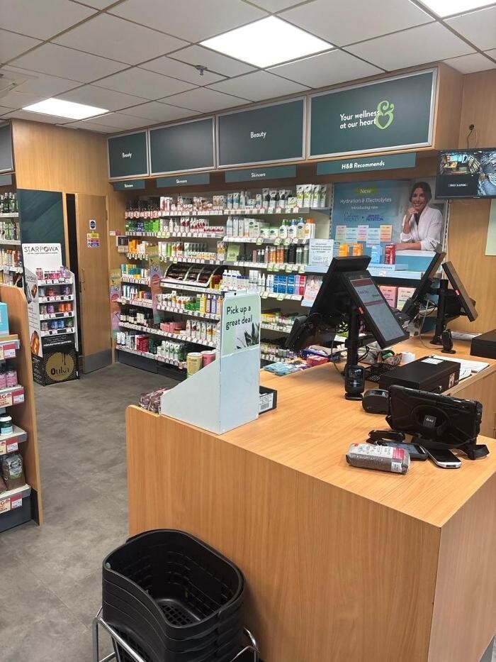 Images Holland & Barrett - Grimsby
