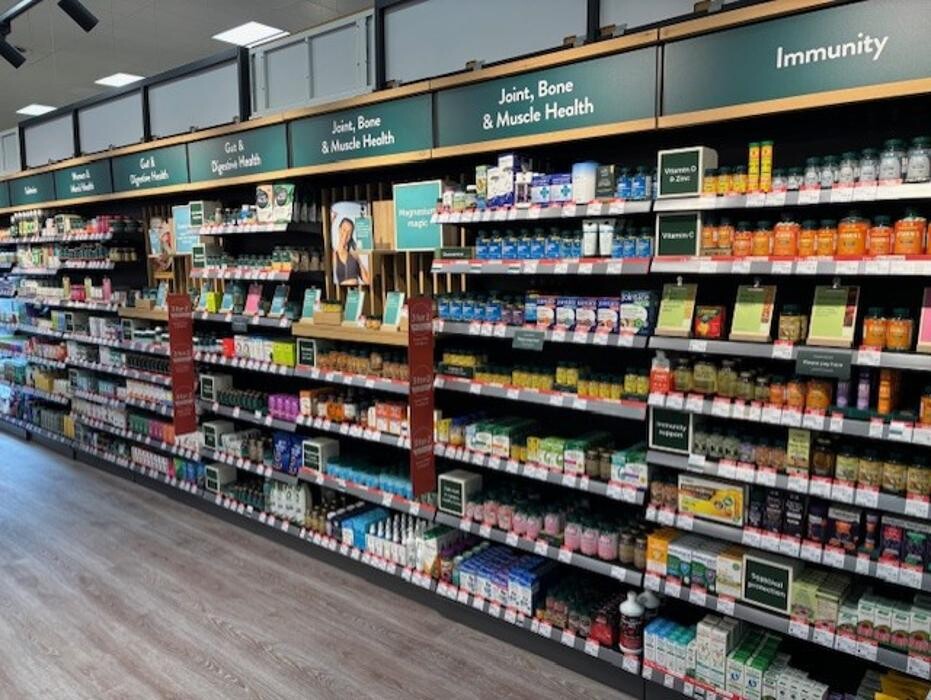 Images Holland & Barrett - Blackpool Tesco