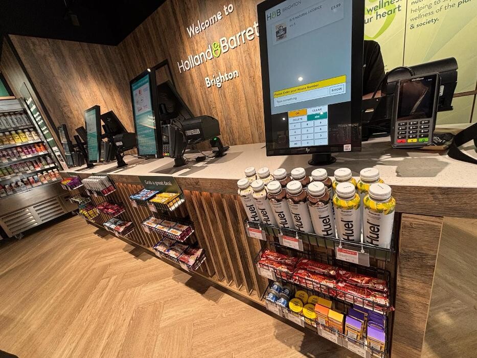 Images Holland & Barrett - Brighton