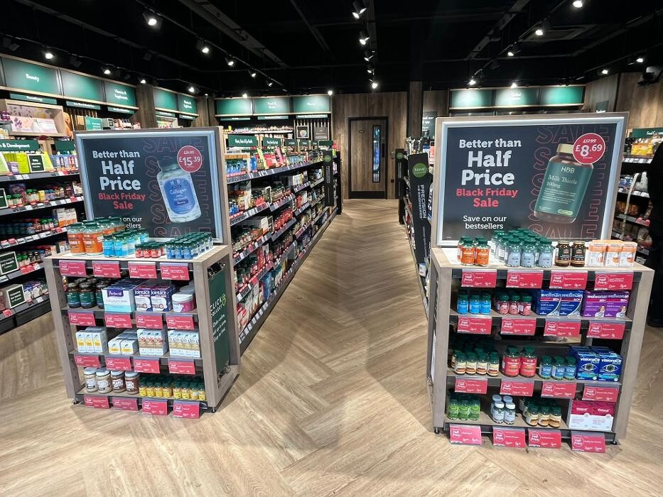 Images Holland & Barrett - Brighton