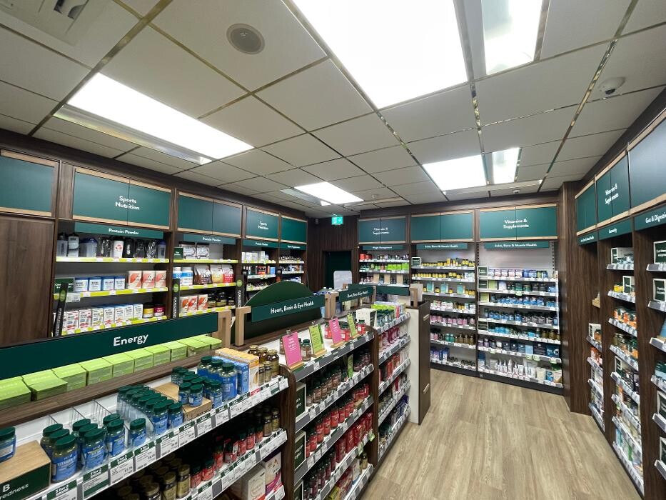 Images Holland & Barrett - Wrexham