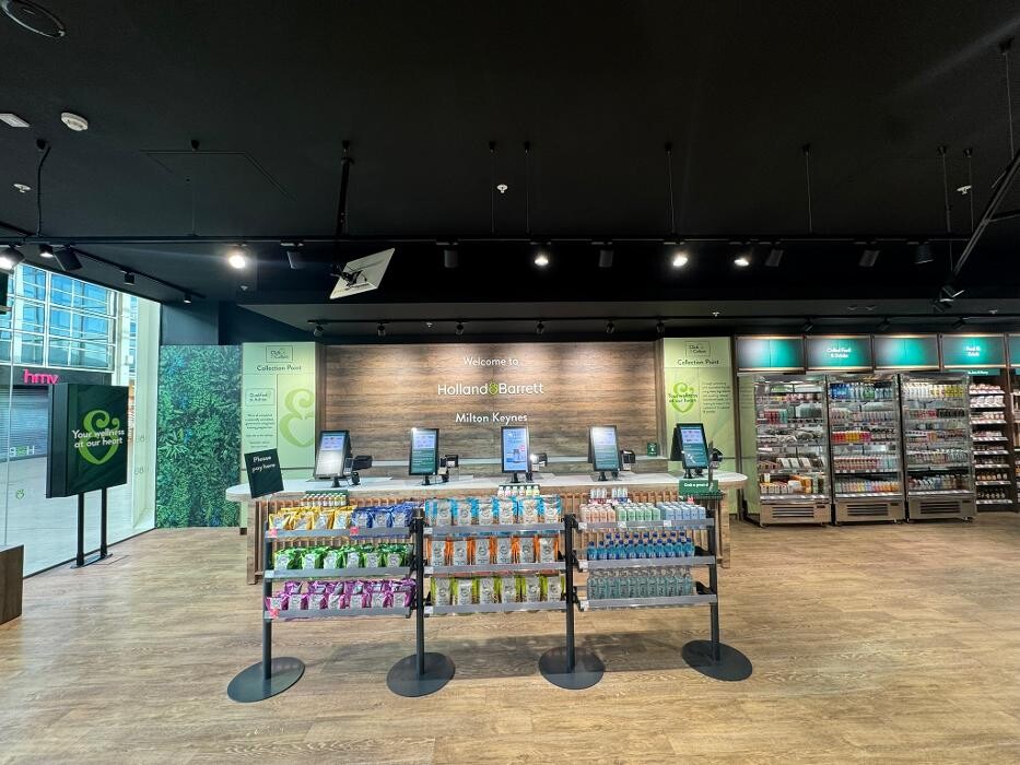 Images Holland & Barrett - Milton Keynes