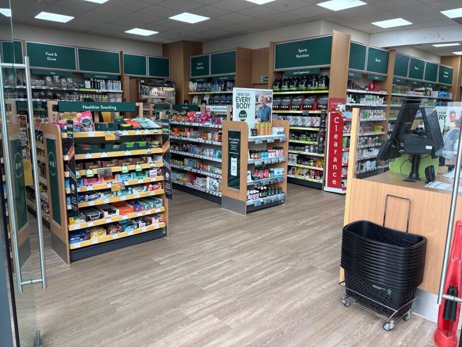 Images Holland & Barrett - Chesterfield Dobbies
