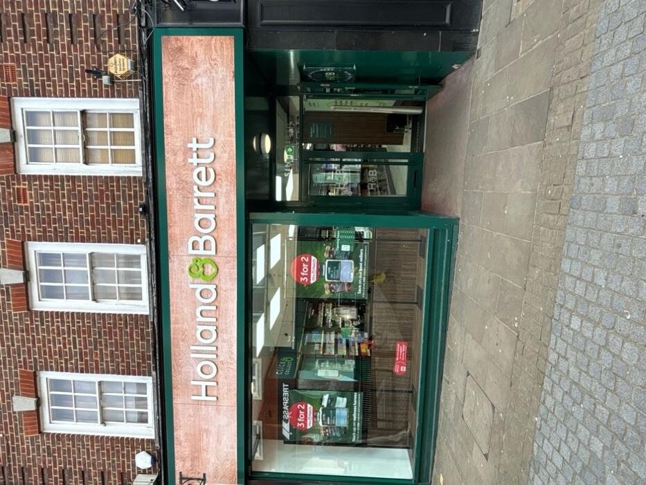 Images Holland & Barrett - Windsor