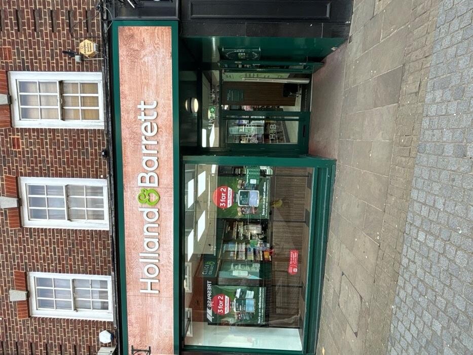 Images Holland & Barrett - Windsor