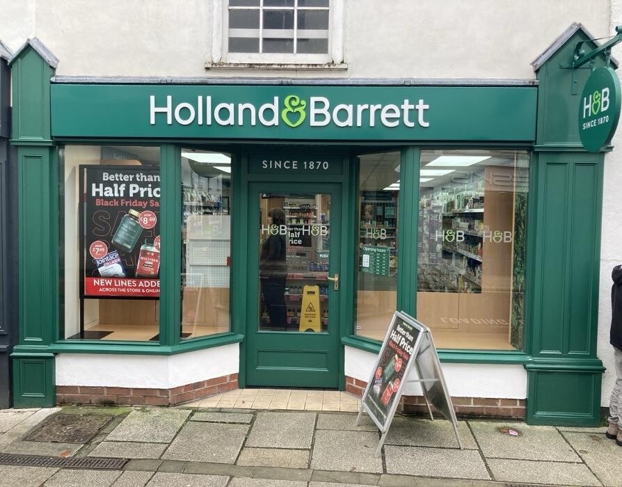 Images Holland & Barrett - Tavistock