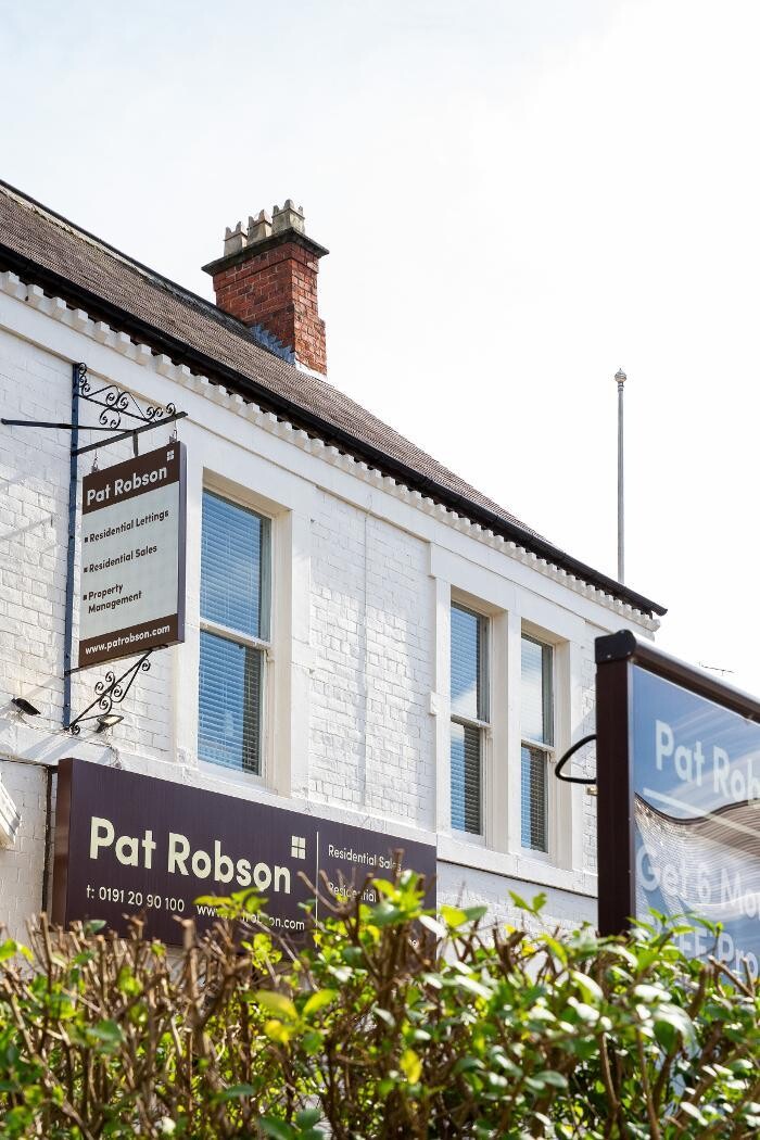 Images Pat Robson & Co. Ltd