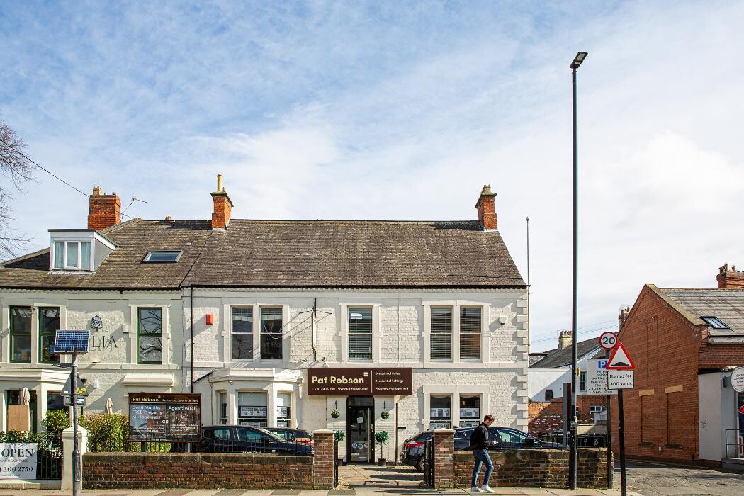 Images Pat Robson & Co. Ltd