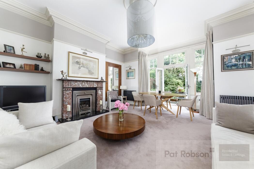 Images Pat Robson & Co. Ltd