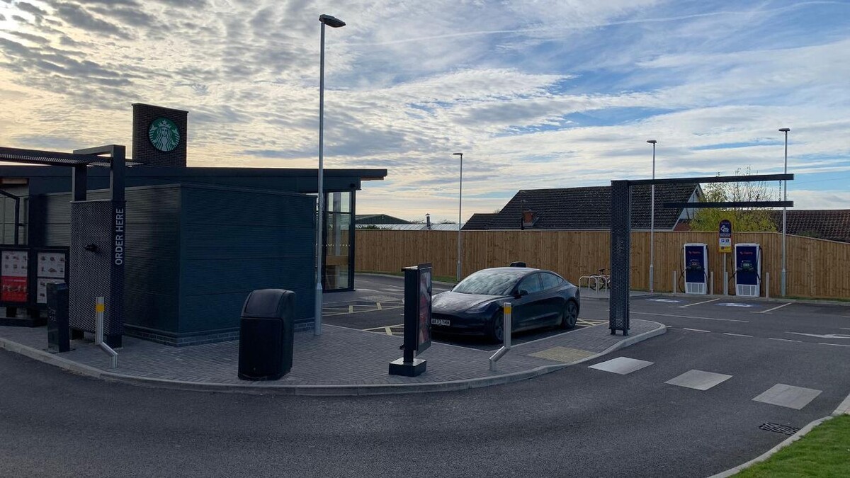 Images Osprey Charging Station