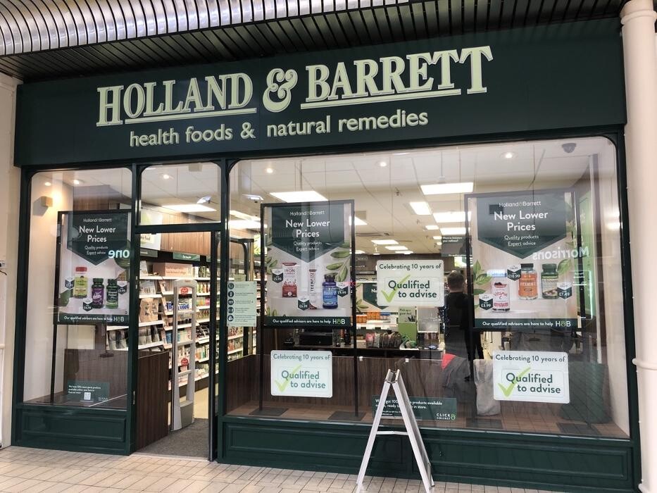 Images Holland & Barrett - Colwyn Bay