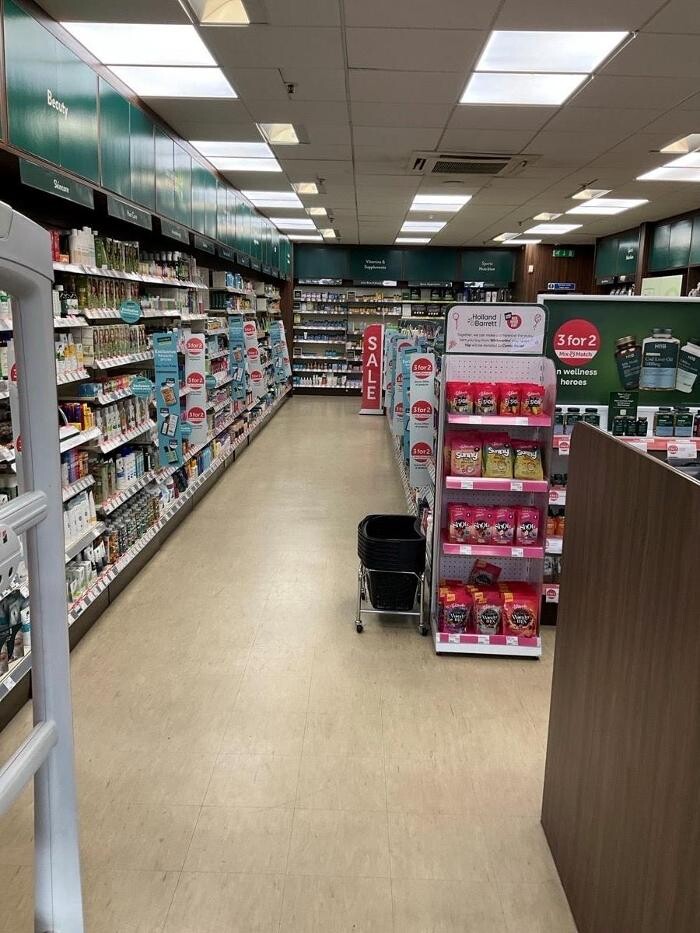 Images Holland & Barrett - Colwyn Bay