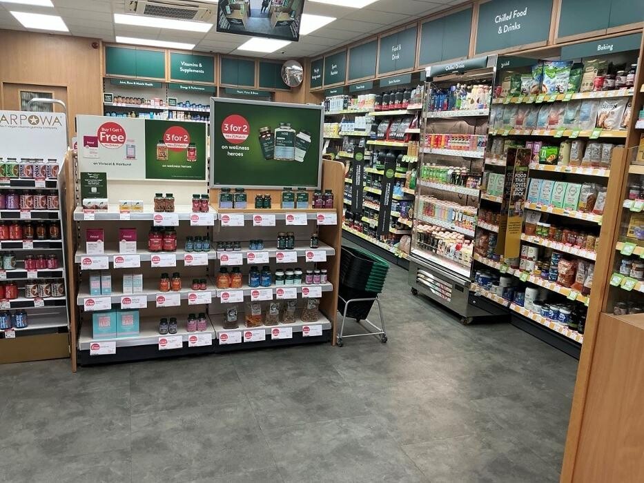 Images Holland & Barrett - Market Harborough
